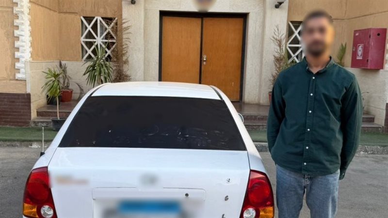 ضبط قائد سيارة بالسويس