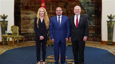 3 صور ترصد تفاصيل لقاء السيسي ووفد مؤتمر رؤساء المنظمات اليهودية الأمريكية الكبرى