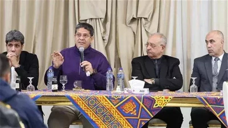 أيمن الرمادي مع مسئولي