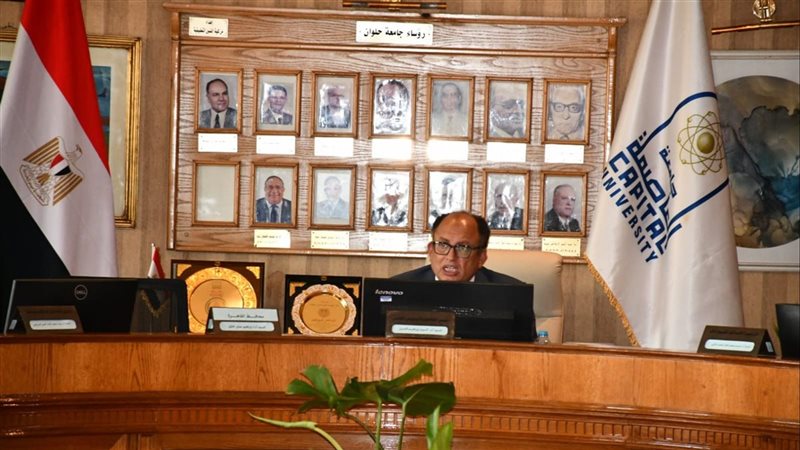 الدكتور السيد قنديل،