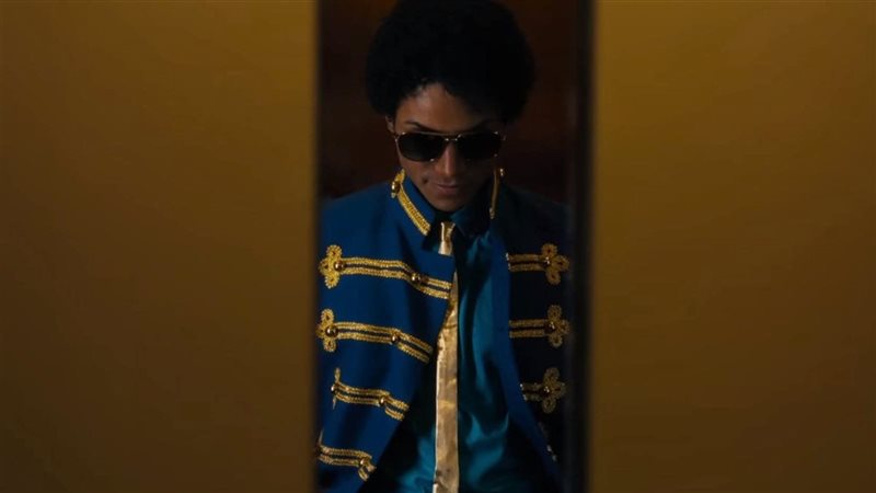 Michael، فيتو 