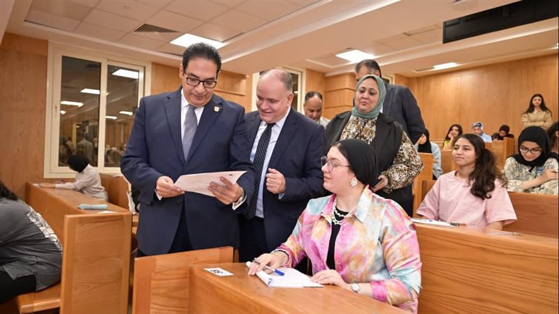 رئيس جامعة القاهرة