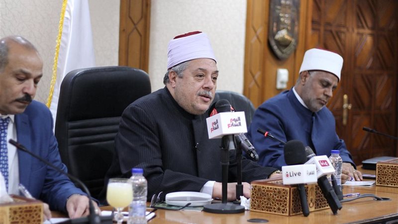 الشيخ أيمن عبد الغني،