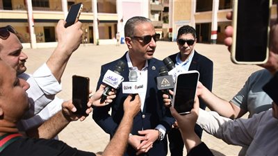 محافظ الجيزة يتفقد سير امتحانات الشهادة الإعدادية (صور)