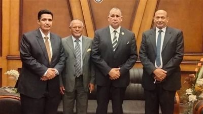 نقيب المحامين يستقبل عميد كلية القانون بالجامعة البريطانية لبحث التعاون المشترك
