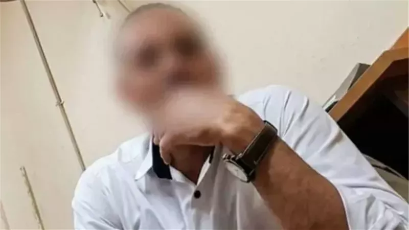 القبض على مدير التعليم