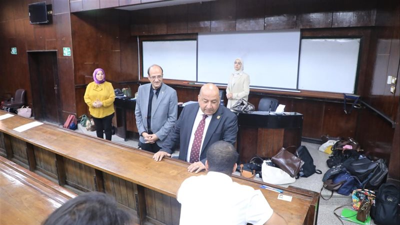 نائب رئيس جامعة القاهرة