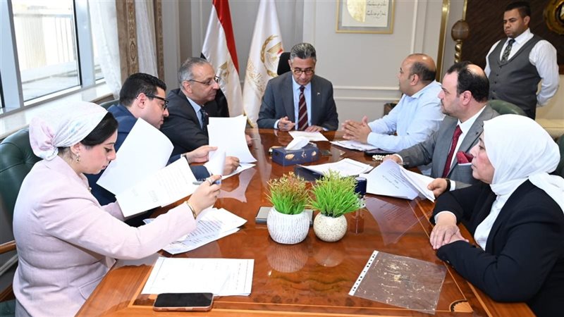 وزير التموين