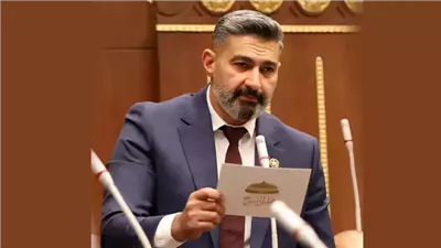 ياسر جلال يزور مقر رعاية الفنانين من كبار السن (فيديو)