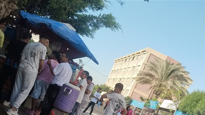 طلاب الشهادة الإعدادية
