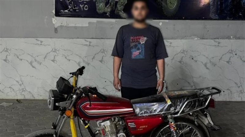 ضبط طالب أدى حركات