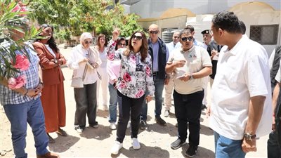 وزيرة التنمية المحلية ومحافظ البحر الأحمر يتفقدان الأنشطة السياحية بمحميات المحافظة 