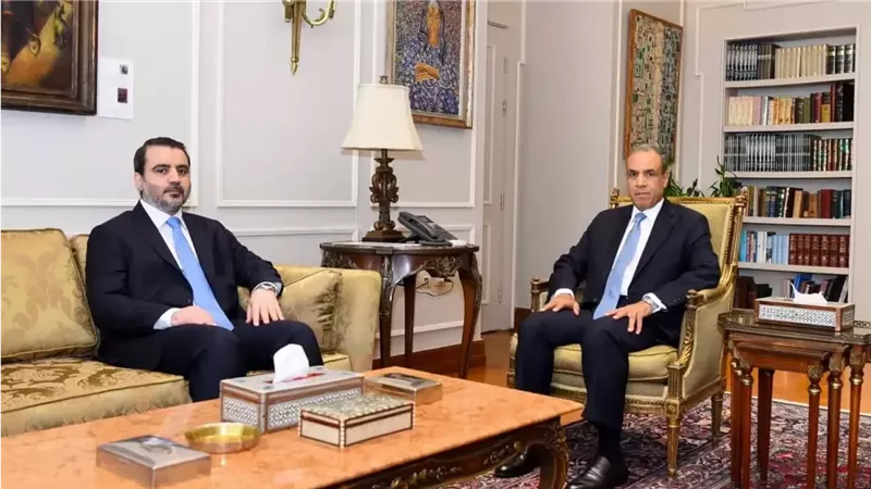 وزير الخارجية بدر
