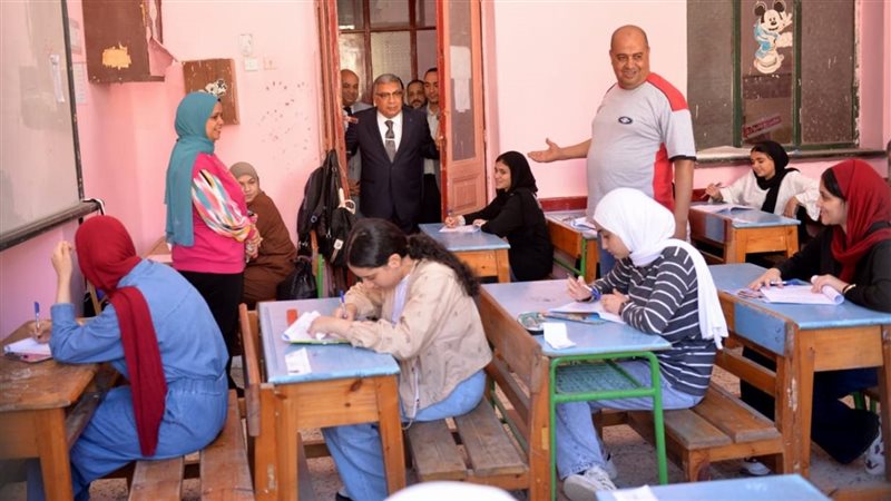 امتحانات طلاب الإعدادية