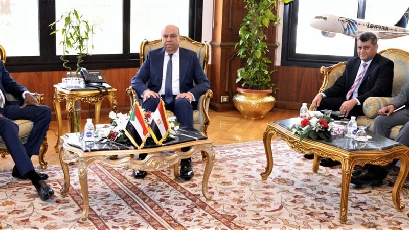 وزير الطيران 