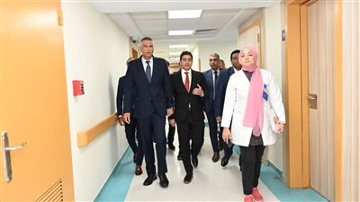 محافظ جنوب سيناء يتفقد مستشفى شرم الشيخ الدولي لمتابعة جاهزية الخدمات الطبية 