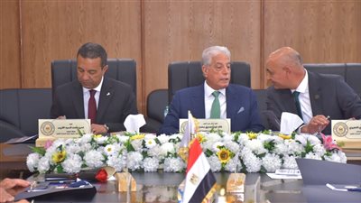 مجلس جامعة مدينة السادات الأهلية يستعرض خطط التوسع وإنشاء المستشفى الجامعي