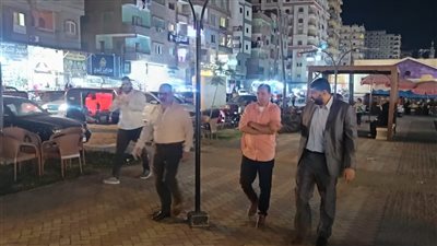 محافظ الدقهلية يتابع حملة ليلية للتصدي لأجهزة التلوث السمعي ورفع الإشغالات في دكرنس (صور)