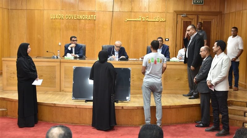 أثناء اللقاء 