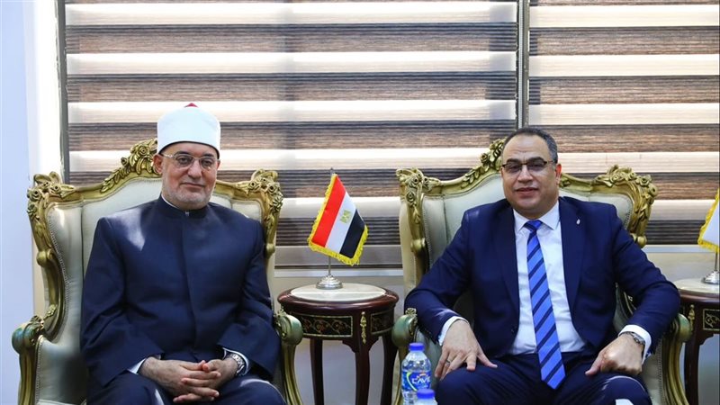 الدكتور نظير عياد