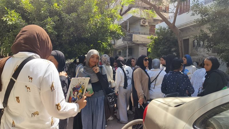 طلاب الاعدادية بيراجعوا