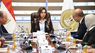 وزير التنمية المحلية تتابع الموقف التنفيذي لمشروع مصرف 