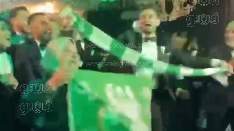 تحول حفل زفاف داخل