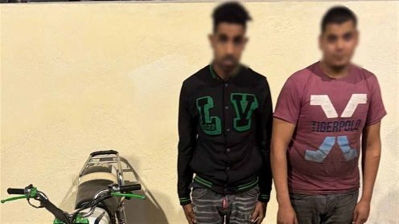 ضبط قائد دراجة نارية
