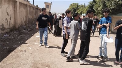 طلاب الشهادة الإعدادية بالإسكندرية: امتحان اللغة الأجنبية سهل 