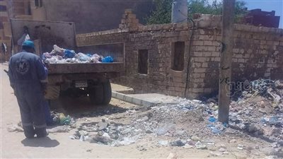 استجابة فورية لشكاوى الأهالي، رفع القمامة بشارع مجمع خير الله فضل عطيوة بمطروح 
