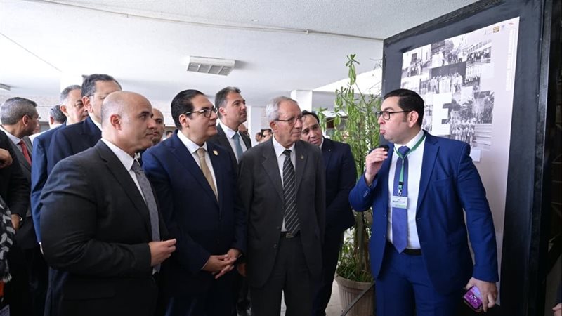 رئيس جامعة القاهرة