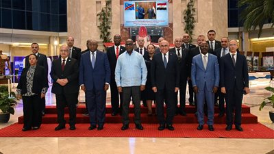 رئيس جمهورية الكونغو الديمقراطية يزور الهيئة العربية للتصنيع ويشيد بقدراتها التصنيعية
