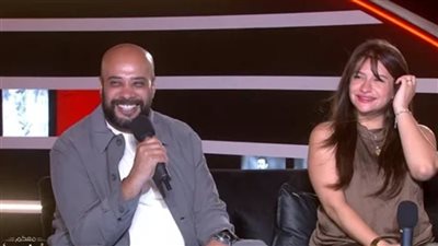 حاتم صلاح وزوجته يكشفان تفاصيل علاقتهما وانتظار مولودهما الأول