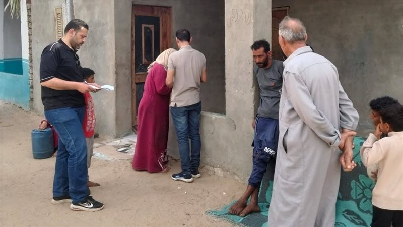بحث أوضاع 30 أسرة