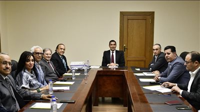 وزيرالرياضة يناقش مع اتحاد الدارتس استعدادات استضافة بطولة كأس العالم 2027