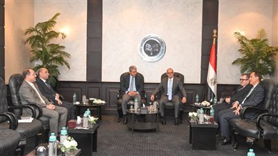 4 وزراء يبحثون مع البنك الدولي محاور استراتيجية الاستثمار الأجنبي المباشر