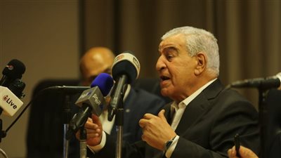 زاهي حواس: وجبة كباب وراء تهريب بردية آني المتواجدة بالمتحف البريطاني 
