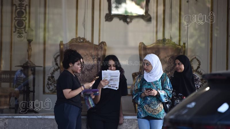 امتحانات الثانويه