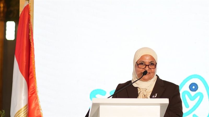  حنان مصطفى، رئيس