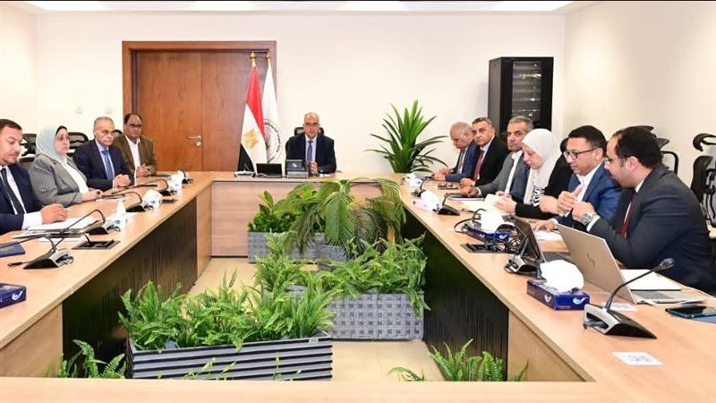 اجتماع وزير الري