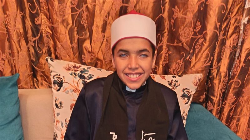 الطالب آدم احمد،