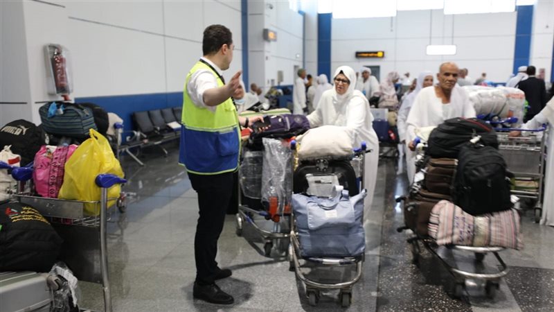 مطار القاهرة، فيتو
