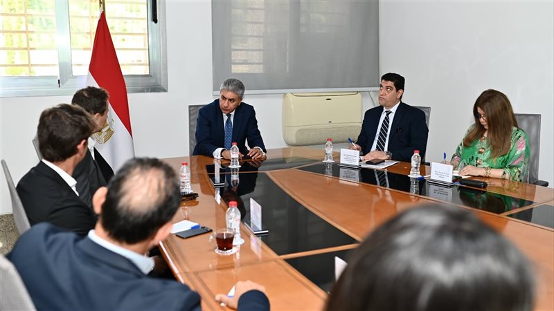 لقاء وزير السياحة