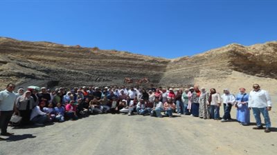 انطلاق فعاليات الملتقى الثاني للمحافظات الحدودية لأعضاء برلمان الطلائع والشباب بالوادي الجديد 