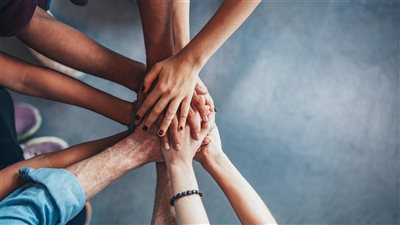 للآباء، عبارات تربوية رددوها على مسامع أبنائكم لدعم التعاون داخل المنزل