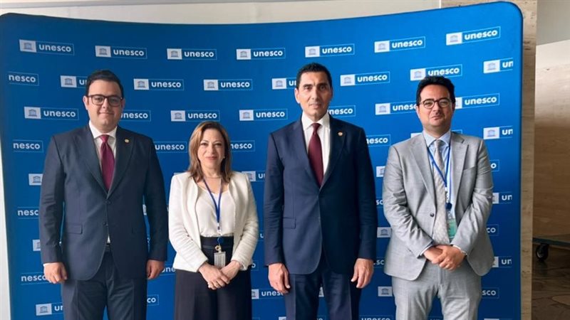 إدريس يهنئ جوهر نبيل