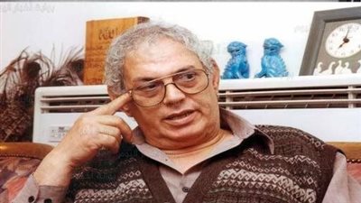 محمد حمزة، الشاعر الاستثنائي الذي تغنى بكلماته عمالقة الطرب