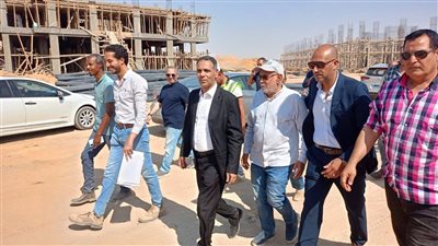 مسؤولو الإسكان يتفقدون مشروعات الشروق 