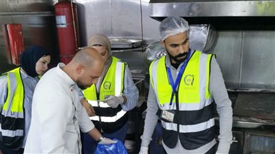 سلامة الغذاء تنفذ حملة رقابية مسائية على المراكب العائمة والمطاعم السياحية بالزمالك