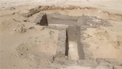  العثور على مقبرتين أثريتين من العصر العتيق في المنيا (صور)